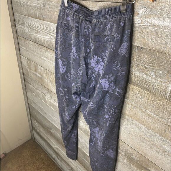 Marine Layer small tropical Floral Patterned Pants Allison pant - Picture 5 of 5